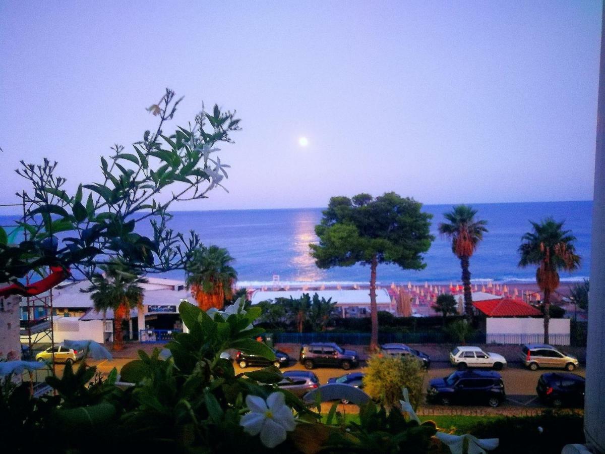Taormina By The Sea Leilighet Mazzeo Eksteriør bilde