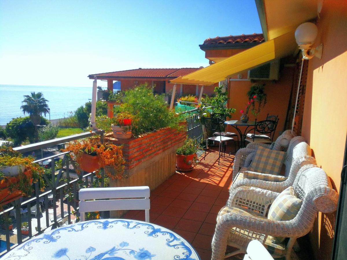 Taormina By The Sea Leilighet Mazzeo Eksteriør bilde