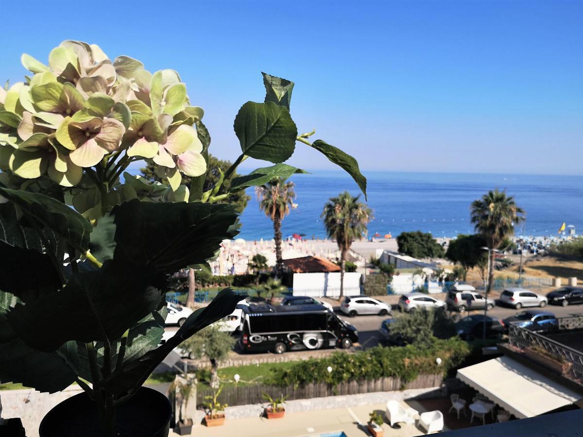 Taormina By The Sea Leilighet Mazzeo Eksteriør bilde